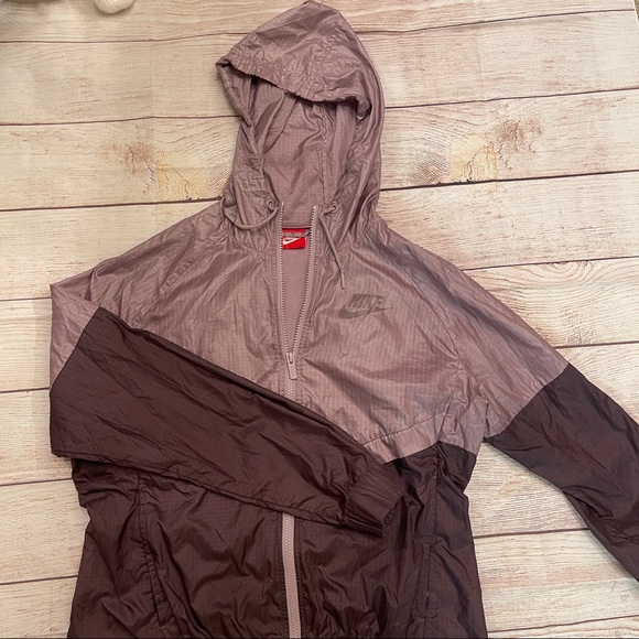 Purple Nike Windbreaker - Picture 1 of 6